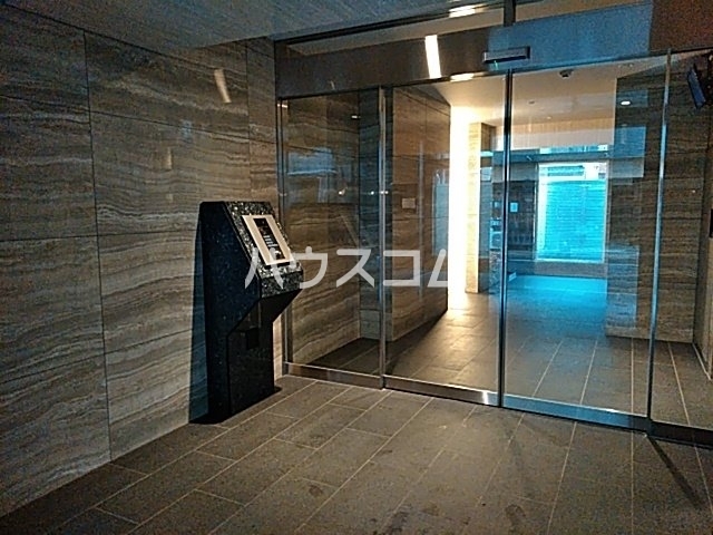 14/20 エントランス