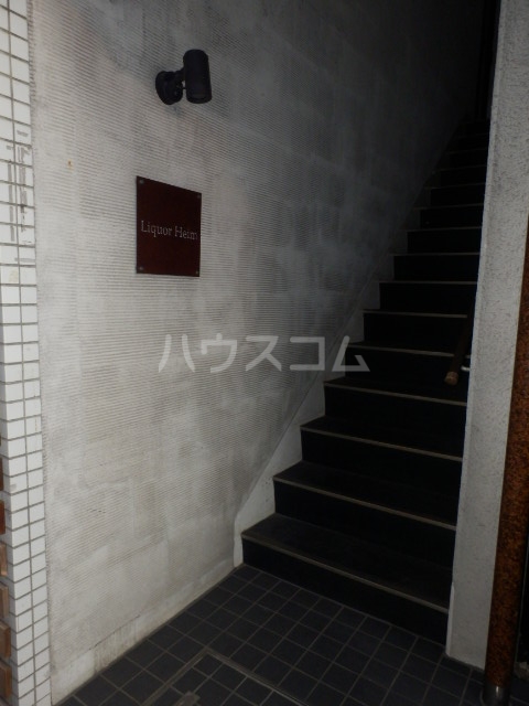 17/20 エントランス
