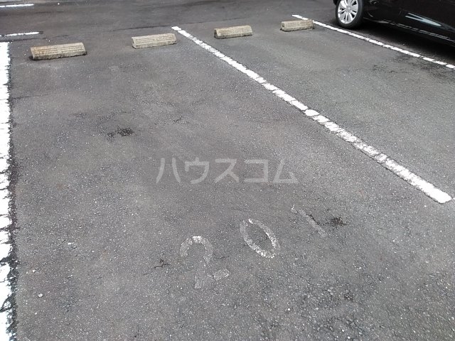 22/23 駐車場