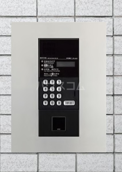 16/26 エントランス