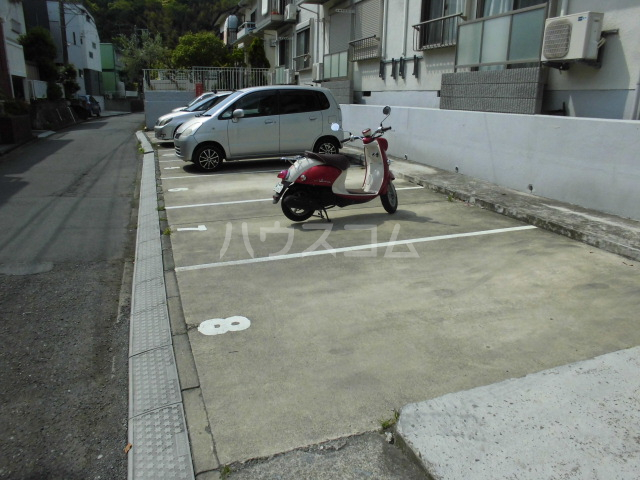 2/3 駐車場