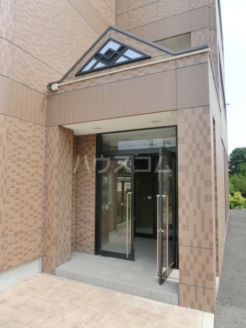 22/29 エントランス