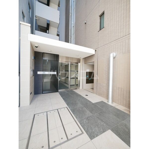 19/28 エントランス