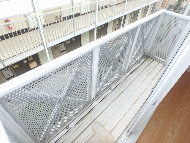 20/25 バルコニー