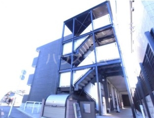 18/28 エントランス