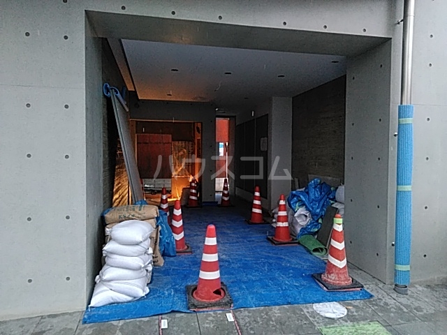 14/20 エントランス