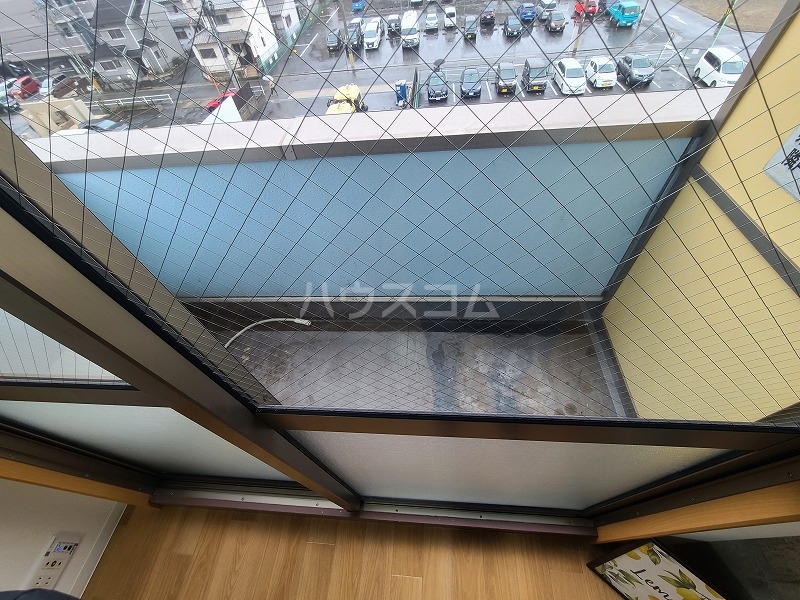 23/30 バルコニー