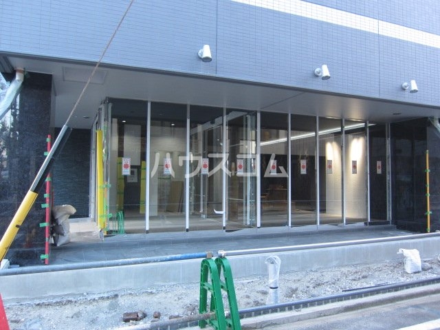 21/30 エントランス