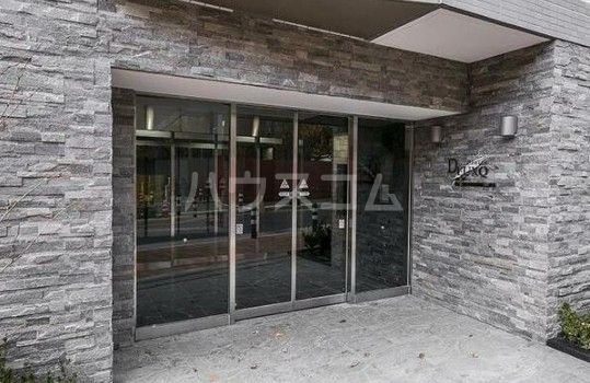 29/30 エントランス