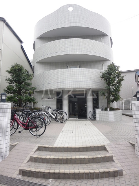 21/25 エントランス