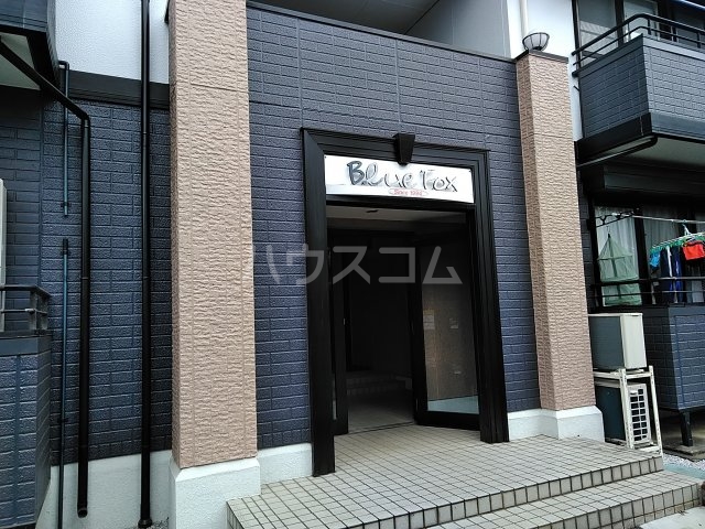 28/30 エントランス