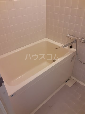 13/30 浴室