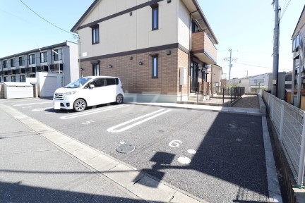 16/23 駐車場