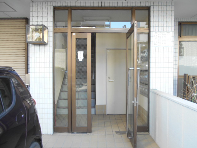 21/29 エントランス