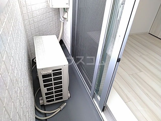 18/28 バルコニー