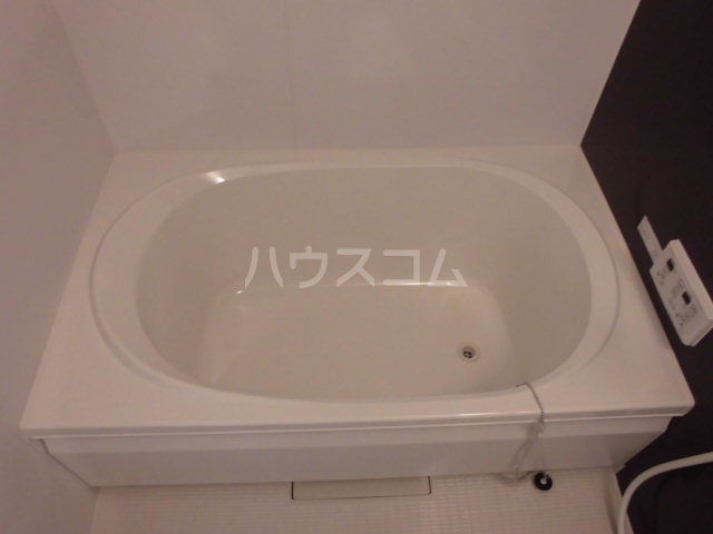 13/30 浴室