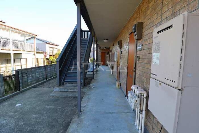 17/19 エントランス