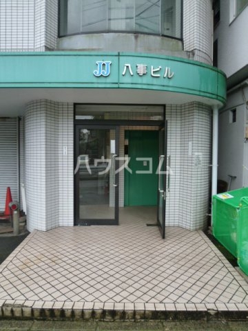 24/28 エントランス