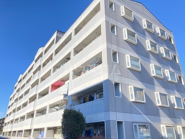 23/30 エントランス