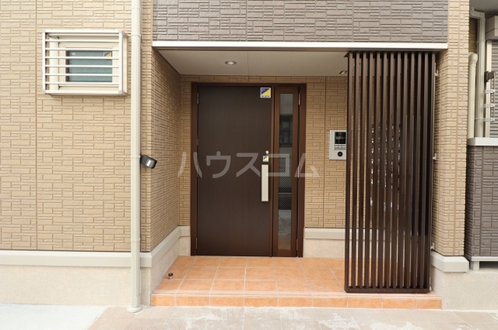 17/27 エントランス