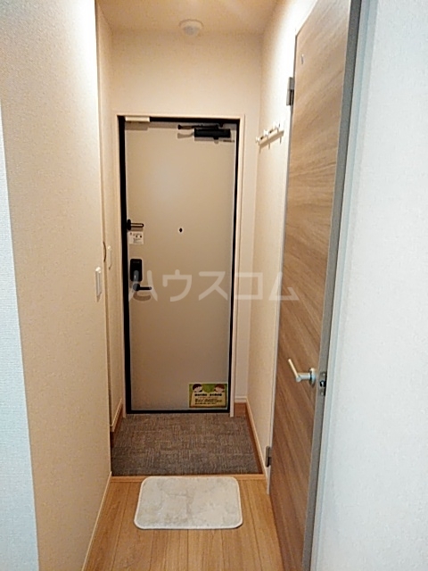 13/30 玄関
