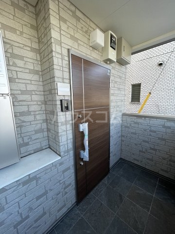 21/30 エントランス