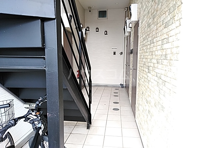 29/30 エントランス