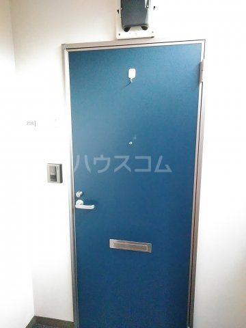 18/20 エントランス