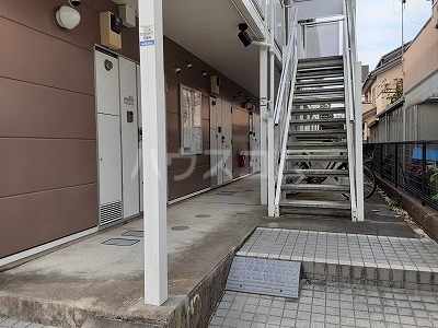 22/30 エントランス