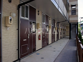 16/17 エントランス