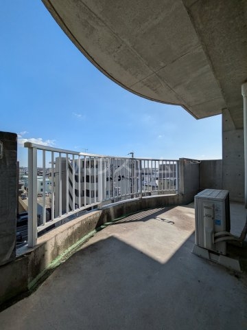 23/30 バルコニー