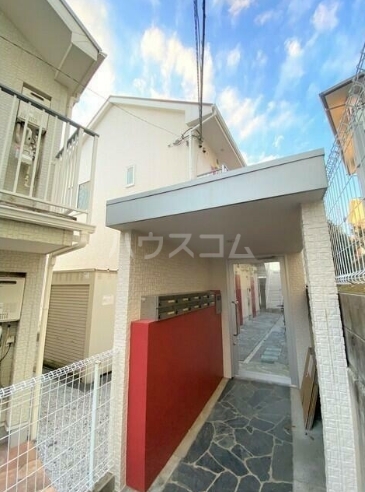 16/20 エントランス