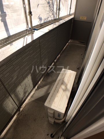 16/27 バルコニー