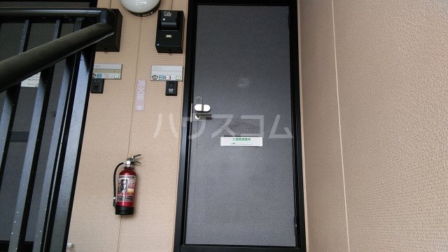 24/30 エントランス