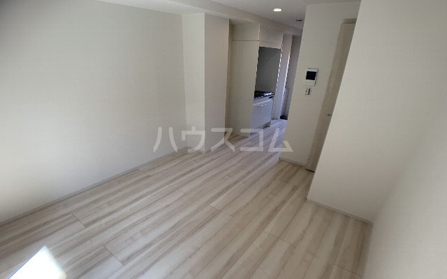 23/30 エントランス