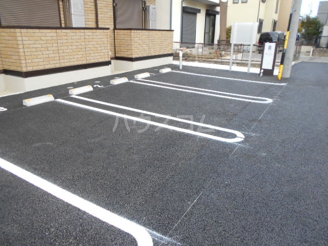 25/30 駐車場