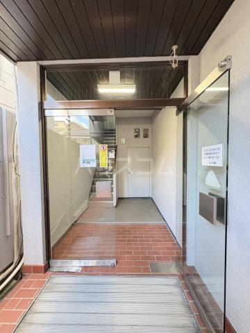 20/28 エントランス