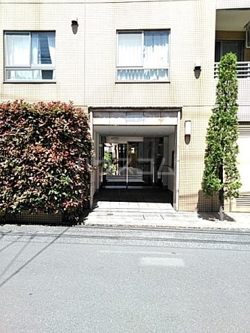 29/30 エントランス