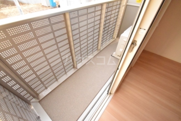 13/21 バルコニー