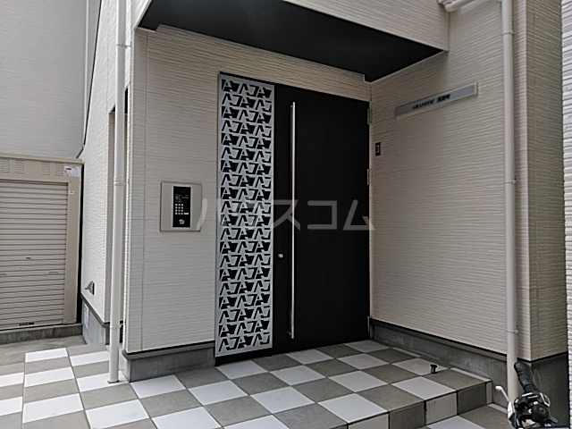 17/22 エントランス