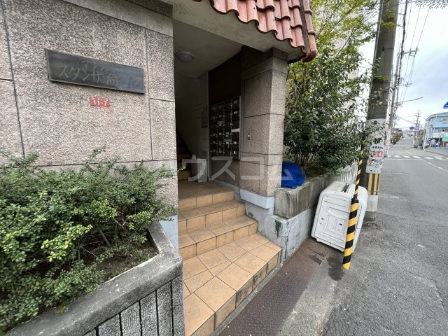 22/30 エントランス