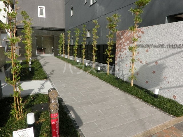 20/26 エントランス