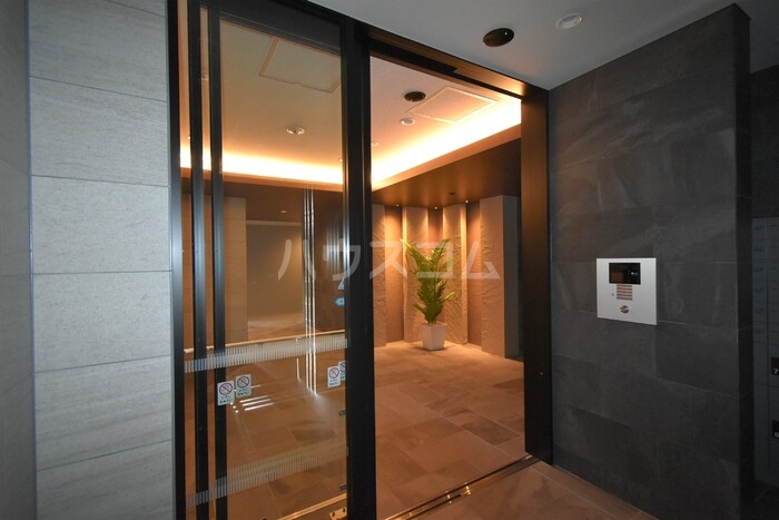 29/30 エントランス