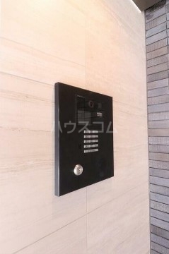 13/21 エントランス