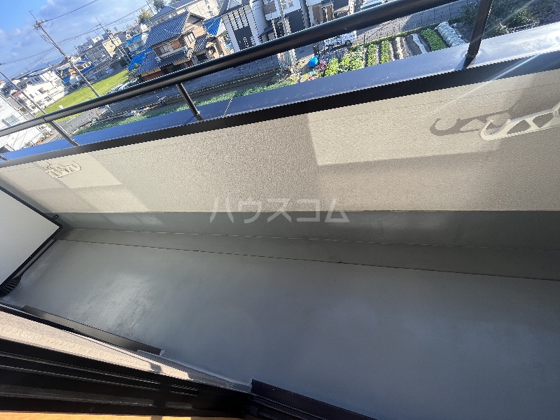 23/30 バルコニー