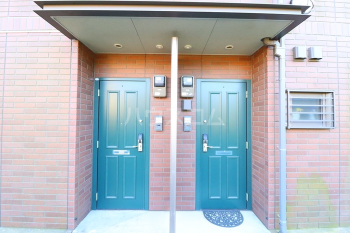 19/20 エントランス