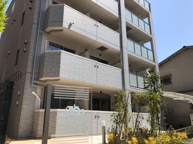 25/30 エントランス