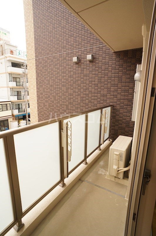 18/25 バルコニー