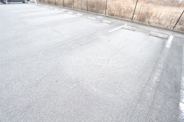 25/30 駐車場