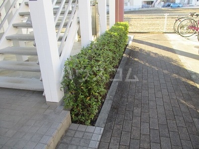 2/4 エントランス